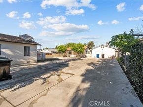 10558 Laurel Canyon Blvd, Pacoima (los Angeles) CA 91331