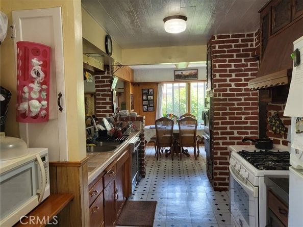 14125 Burton Street, Panorama City (los Angeles) CA 91402