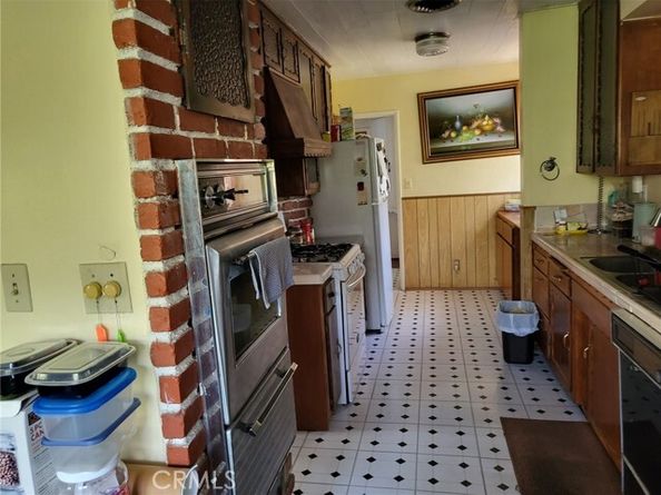 14125 Burton Street, Panorama City (los Angeles) CA 91402