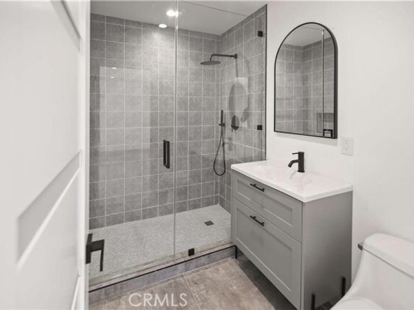 7842 Lasaine Avenue, Northridge (los Angeles) CA 91325