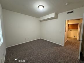 7551 Jordan Avenue 109, Canoga Park (los Angeles) CA 91303