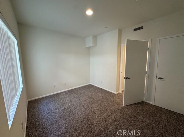 7551 Jordan Avenue 109, Canoga Park (los Angeles) CA 91303