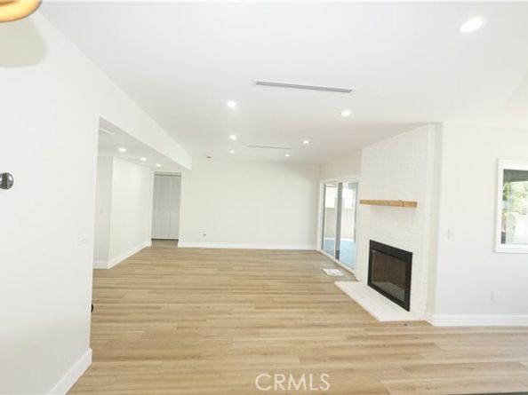 10345 Blucher Avenue, Granada Hills (los Angeles) CA 91344