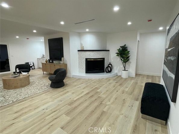 20406 Londelius Street, Winnetka (los Angeles) CA 91306