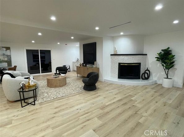 20406 Londelius Street, Winnetka (los Angeles) CA 91306