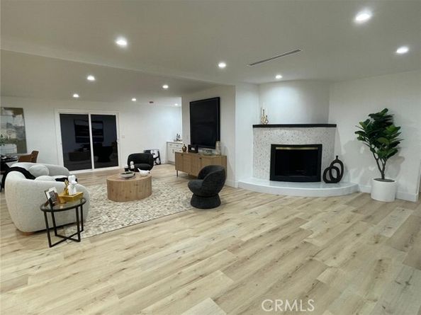 20406 Londelius Street, Winnetka (los Angeles) CA 91306