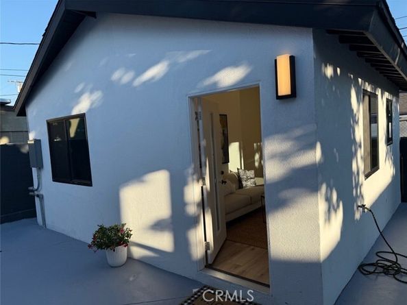 20406 Londelius Street, Winnetka (los Angeles) CA 91306