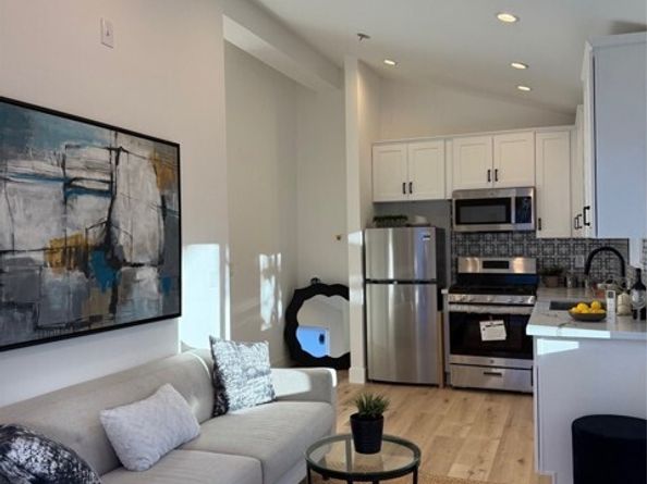 20406 Londelius Street, Winnetka (los Angeles) CA 91306