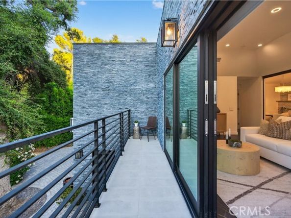 7576 McGroarty Terrace, Los Angeles CA 91042