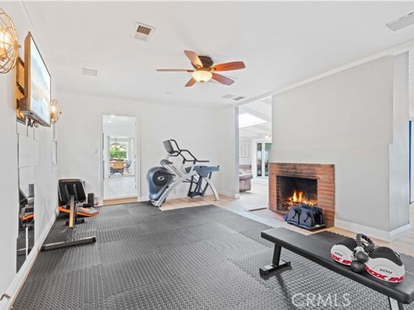 13405 Tiara Street, Los Angeles CA 91401