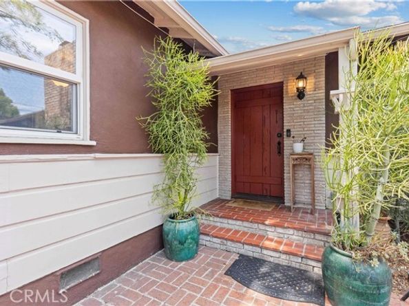 13405 Tiara Street, Los Angeles CA 91401