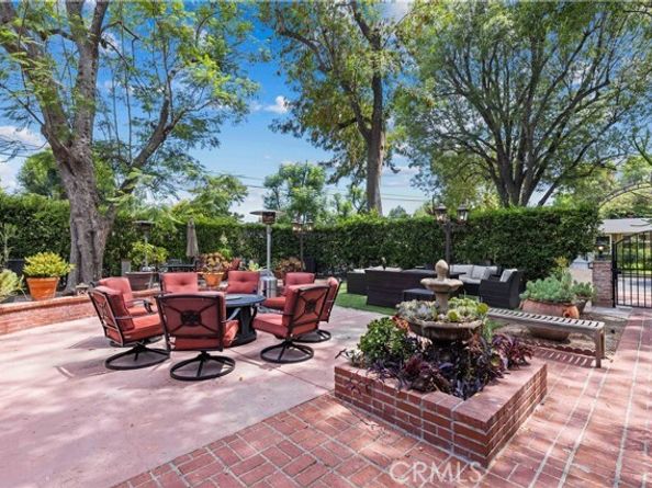 13405 Tiara Street, Los Angeles CA 91401