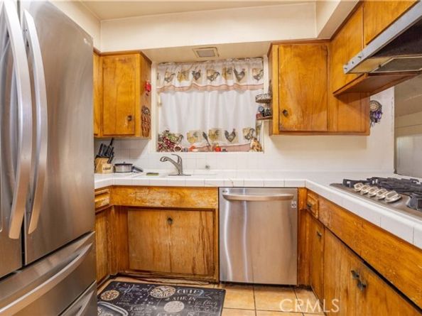 16632 Nordhoff Street, North Hills (los Angeles) CA 91343