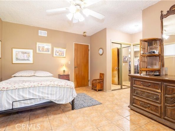 16632 Nordhoff Street, North Hills (los Angeles) CA 91343