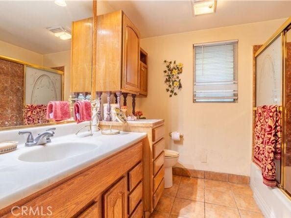 16632 Nordhoff Street, North Hills (los Angeles) CA 91343
