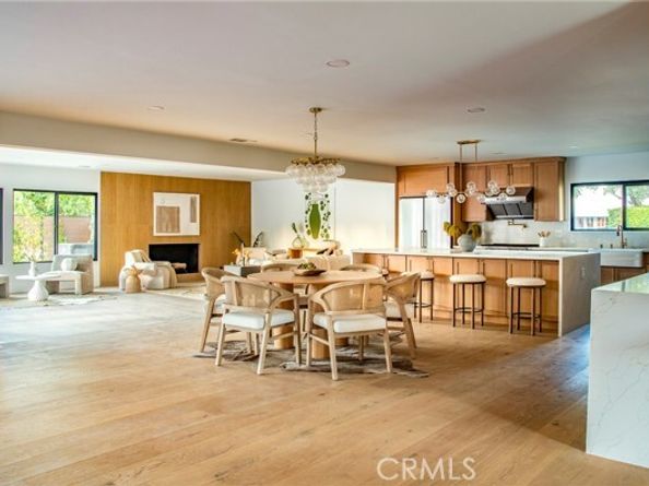 17601 McCormick Street, Encino (los Angeles) CA 91316