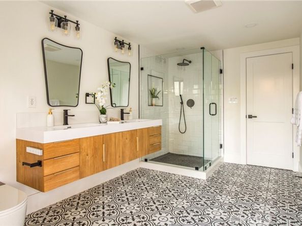 17601 McCormick Street, Encino (los Angeles) CA 91316