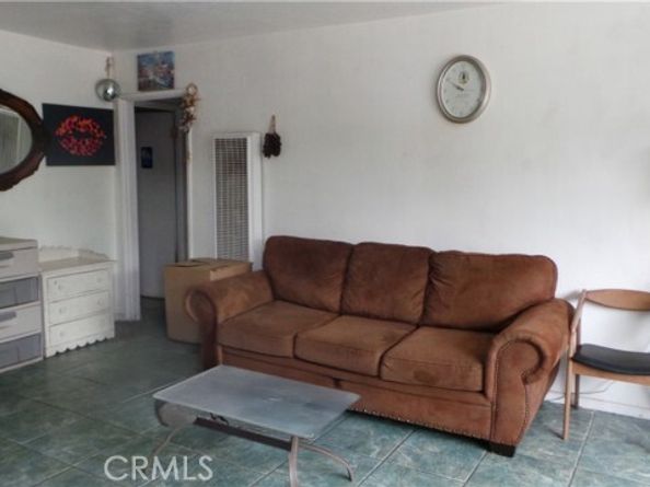 13912 Daventry Street, Pacoima (los Angeles) CA 91331