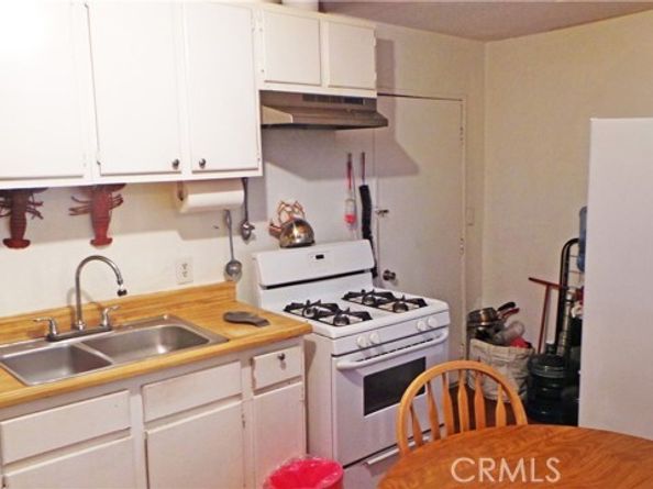 13912 Daventry Street, Pacoima (los Angeles) CA 91331