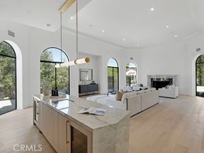 4015 Clarinda Drive, Tarzana (los Angeles) CA 91356