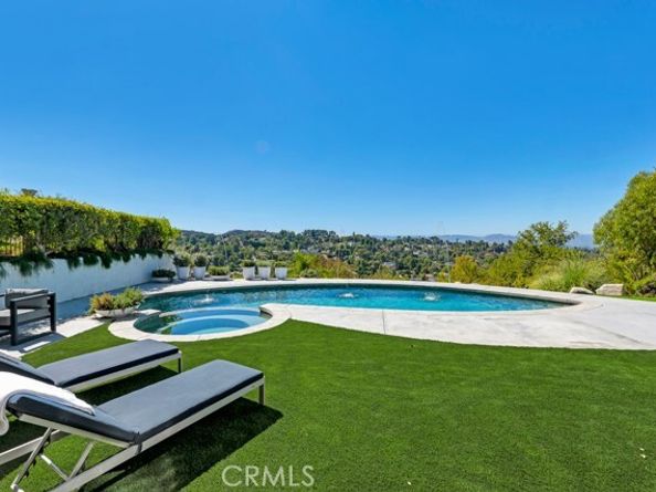 4015 Clarinda Drive, Tarzana (los Angeles) CA 91356