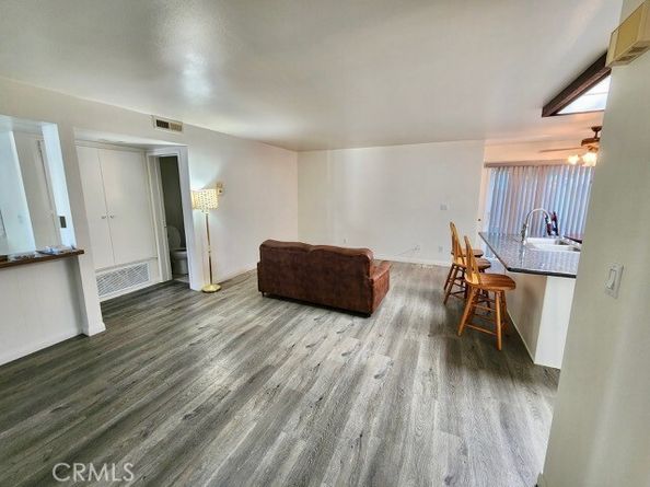 10407 Larwin Avenue, Chatsworth (los Angeles) CA 91311