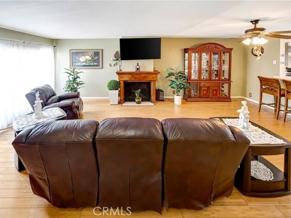 7226 Jordan Avenue 6, Canoga Park (los Angeles) CA 91303