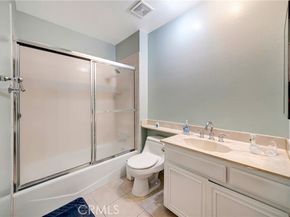 7226 Jordan Avenue 6, Canoga Park (los Angeles) CA 91303