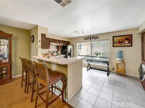 7226 Jordan Avenue 6, Canoga Park (los Angeles) CA 91303