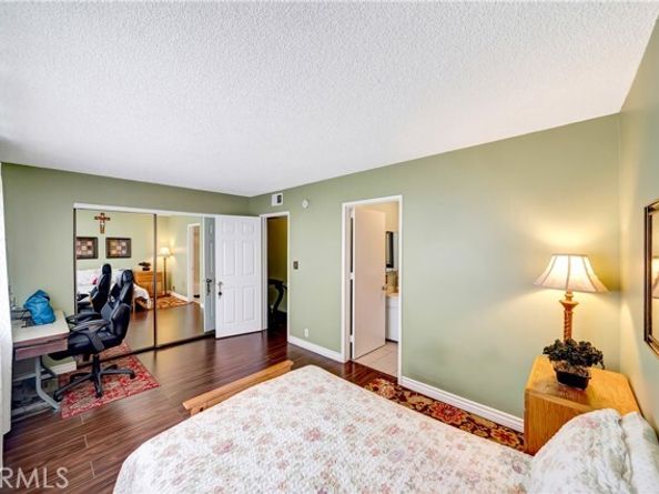 7226 Jordan Avenue 6, Canoga Park (los Angeles) CA 91303