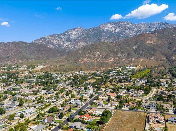 5327 Topaz Street, Rancho Cucamonga CA 91701