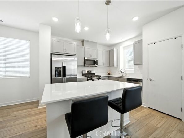5481 Seacliff Place 100, San Diego CA 92154