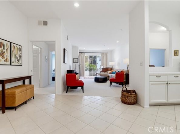 3535 Dunn Drive 201, Los Angeles CA 90034