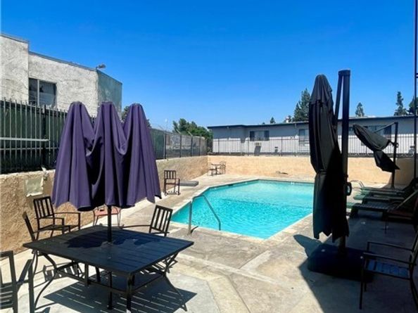 8020 Langdon Avenue 208, Van Nuys (los Angeles) CA 91406