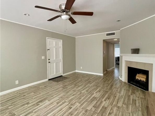 8020 Langdon Avenue 208, Van Nuys (los Angeles) CA 91406