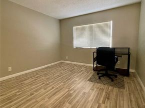 8020 Langdon Avenue 208, Van Nuys (los Angeles) CA 91406
