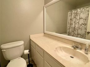 8020 Langdon Avenue 208, Van Nuys (los Angeles) CA 91406