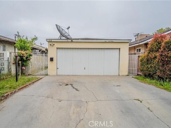 918 S Oak Street, Inglewood CA 90301