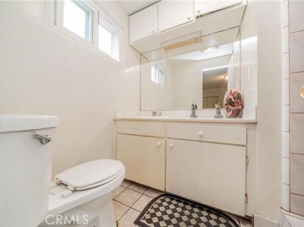 918 S Oak Street, Inglewood CA 90301