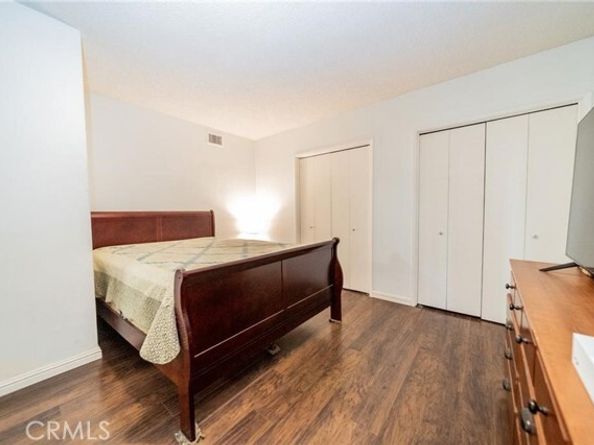 918 S Oak Street, Inglewood CA 90301
