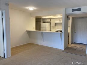 8505 Columbus Avenue 111, North Hills (los Angeles) CA 91343