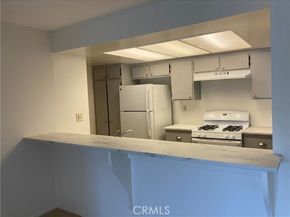 8505 Columbus Avenue 111, North Hills (los Angeles) CA 91343