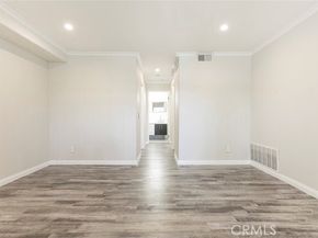 15114 Sherman Way 106, Van Nuys (los Angeles) CA 91405