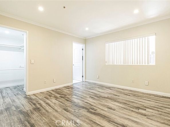 15114 Sherman Way 106, Van Nuys (los Angeles) CA 91405