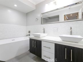 15114 Sherman Way 106, Van Nuys (los Angeles) CA 91405