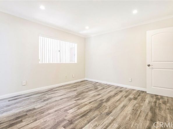 15114 Sherman Way 106, Van Nuys (los Angeles) CA 91405