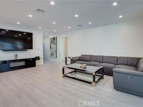 17011 Burton Street, Van Nuys (los Angeles) CA 91406