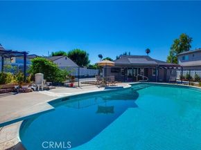 17011 Burton Street, Van Nuys (los Angeles) CA 91406