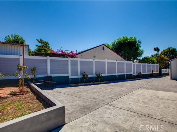 17011 Burton Street, Van Nuys (los Angeles) CA 91406