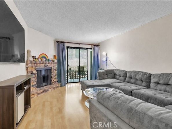 445 Ivy 204, Glendale CA 91204